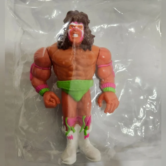 WWEWWF Ultimate Warrior Series 1 Action Figure Green and Pink Accents Loose - Picture 1 of 4